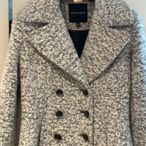 Ivanka Heavy Wool Coat - Picture 4 of 12